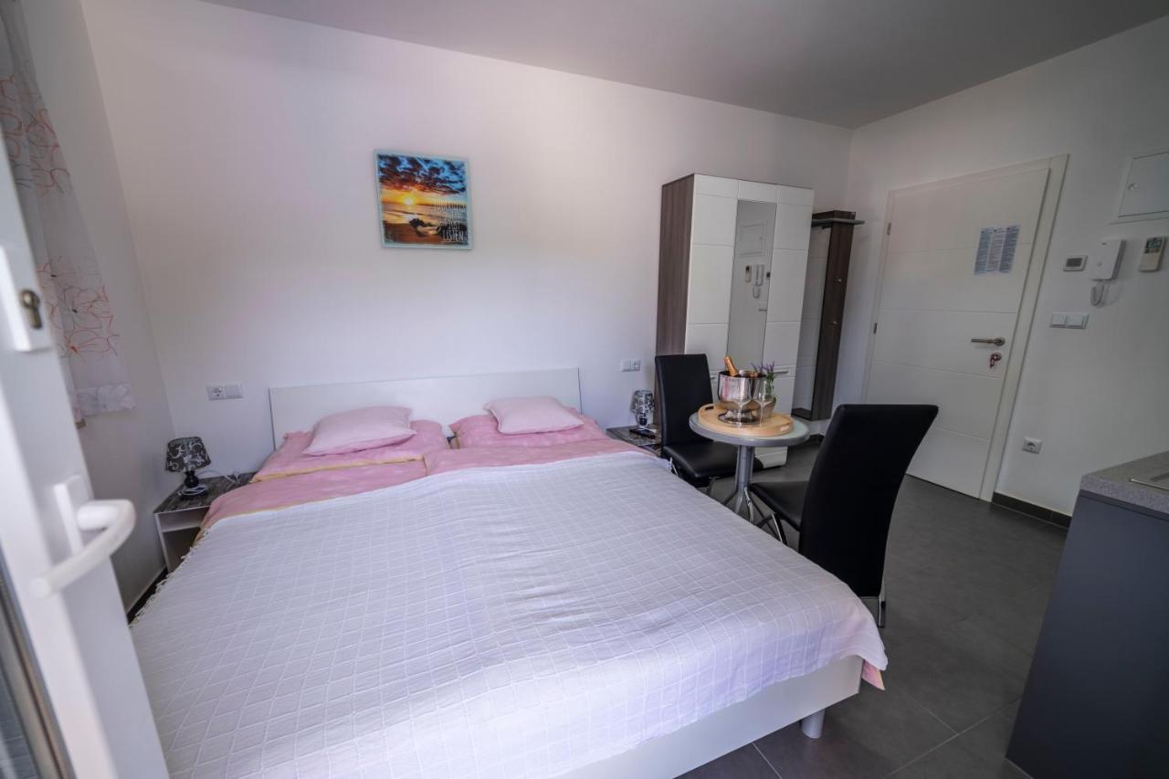 Apartments Adriana Pula Extérieur photo