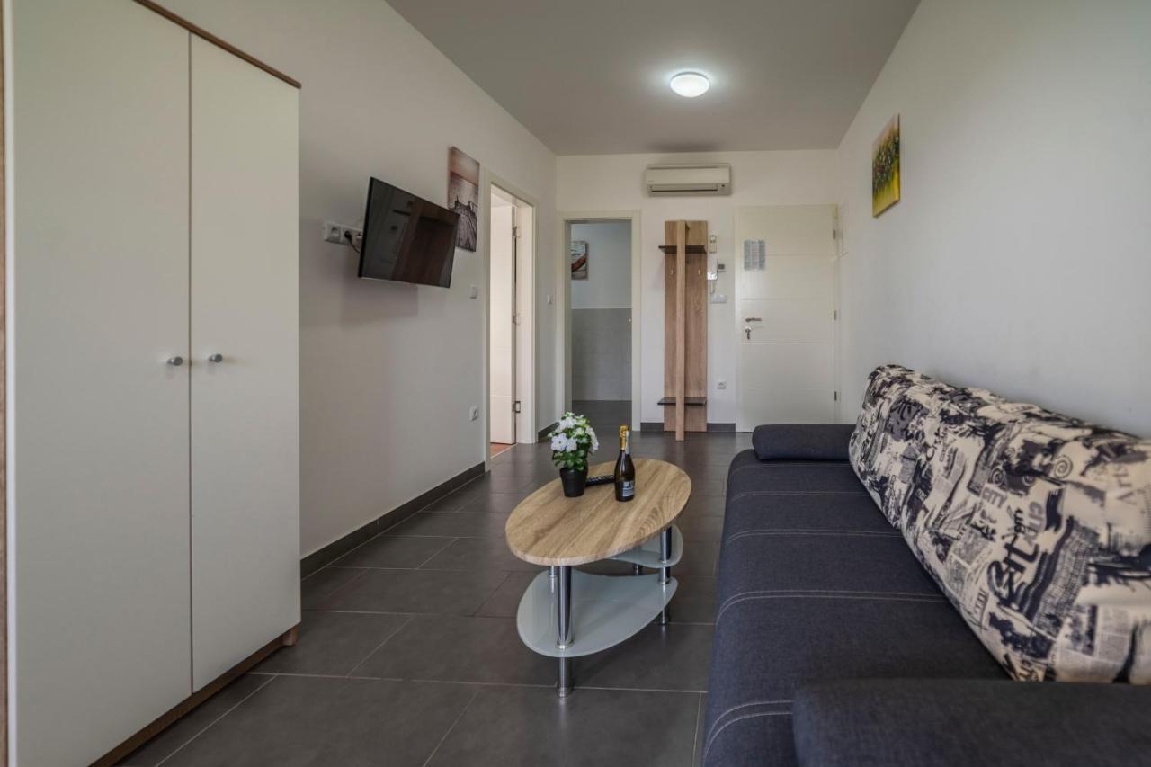Apartments Adriana Pula Extérieur photo