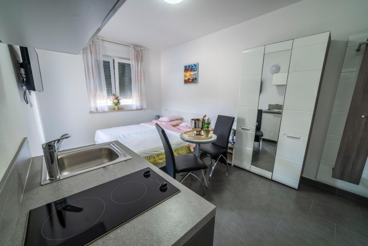 Apartments Adriana Pula Extérieur photo